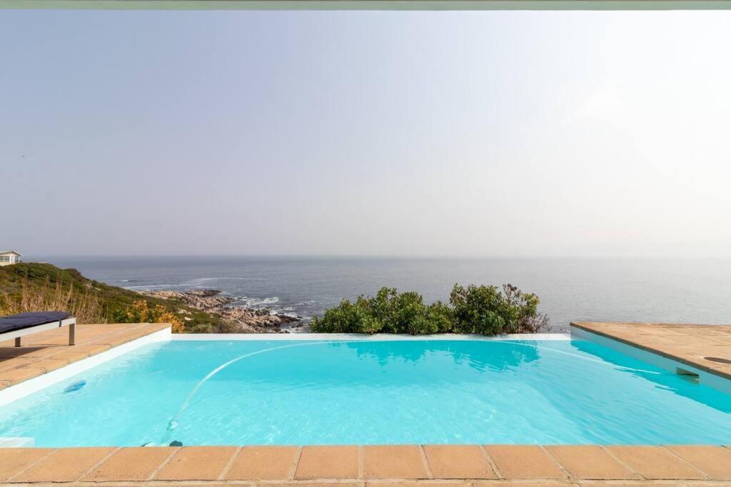La Petite Baleine Oceanfront Luxury Villa ดิ เคลเดอร์ส ภายนอก รูปภาพ