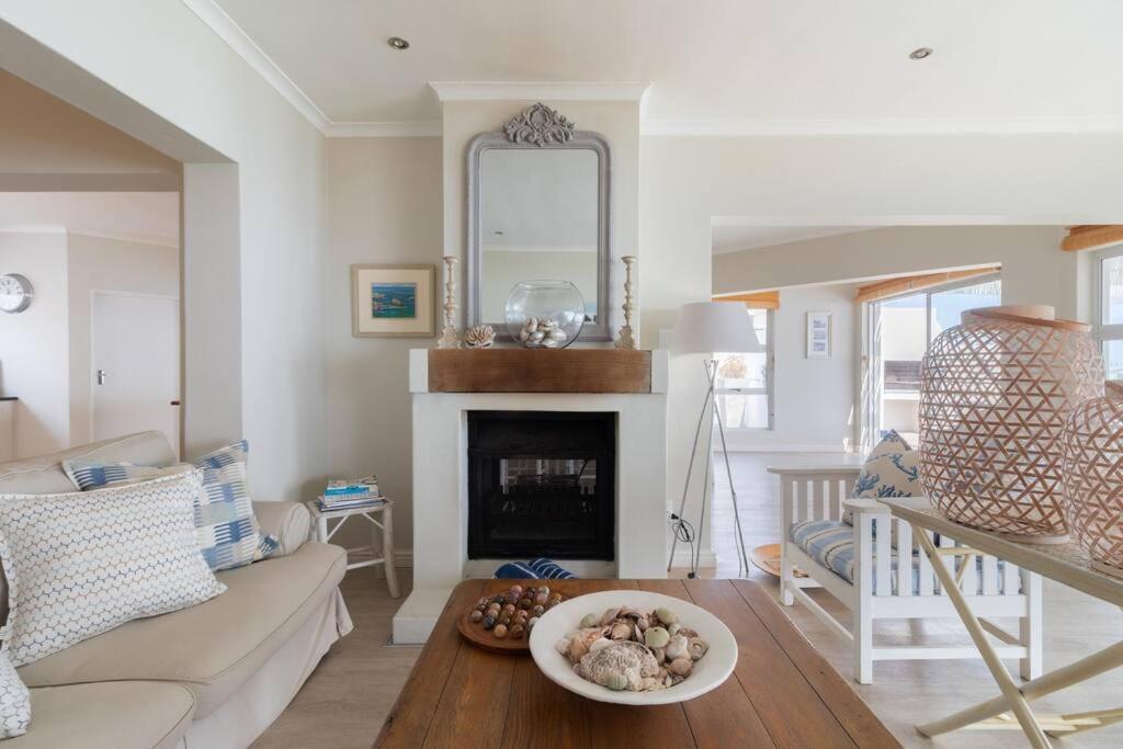 La Petite Baleine Oceanfront Luxury Villa ดิ เคลเดอร์ส ภายนอก รูปภาพ