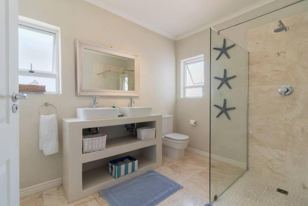 La Petite Baleine Oceanfront Luxury Villa ดิ เคลเดอร์ส ภายนอก รูปภาพ