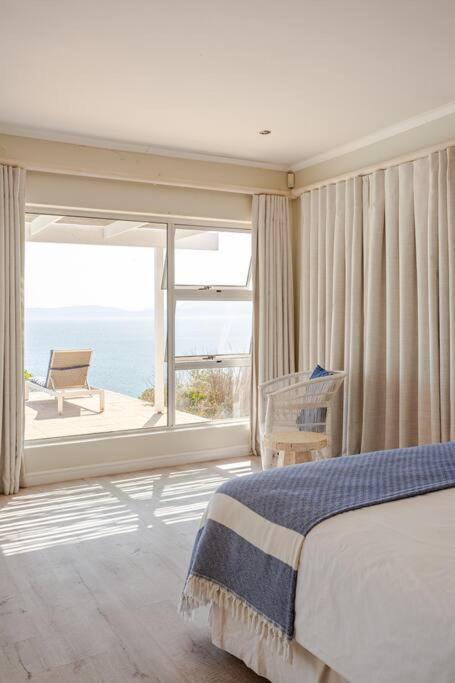 La Petite Baleine Oceanfront Luxury Villa ดิ เคลเดอร์ส ภายนอก รูปภาพ