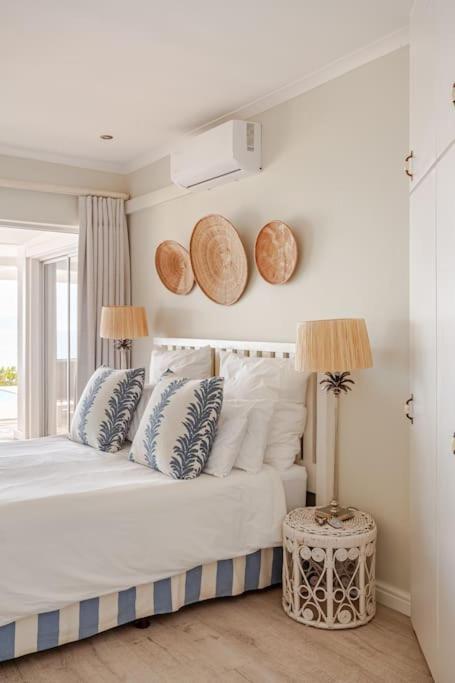 La Petite Baleine Oceanfront Luxury Villa ดิ เคลเดอร์ส ภายนอก รูปภาพ