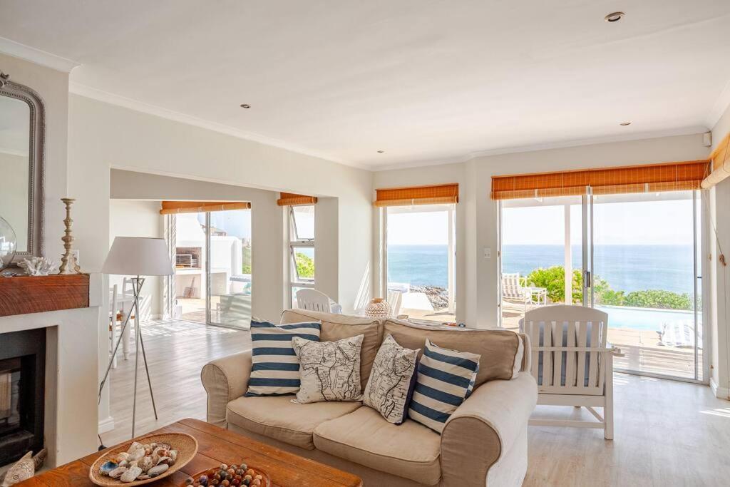 La Petite Baleine Oceanfront Luxury Villa ดิ เคลเดอร์ส ภายนอก รูปภาพ