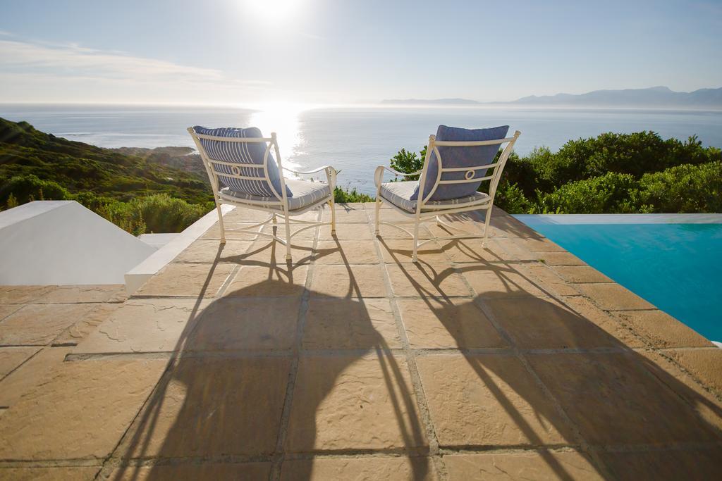 La Petite Baleine Oceanfront Luxury Villa ดิ เคลเดอร์ส ภายนอก รูปภาพ