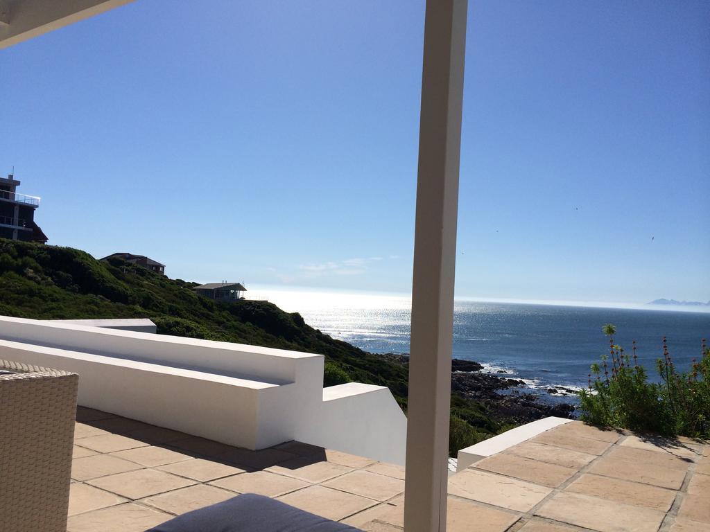 La Petite Baleine Oceanfront Luxury Villa ดิ เคลเดอร์ส ภายนอก รูปภาพ